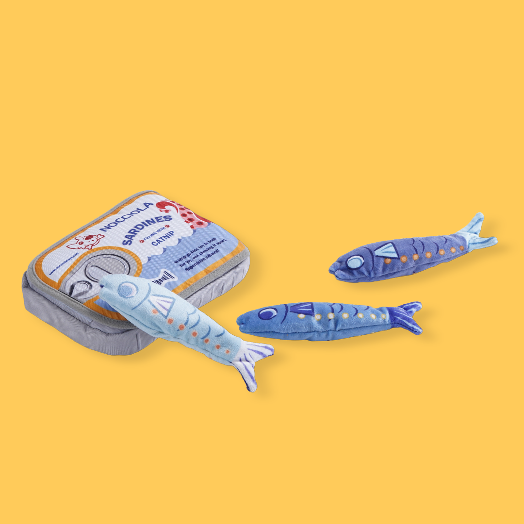 Sardine Can with 3 Fish Toys